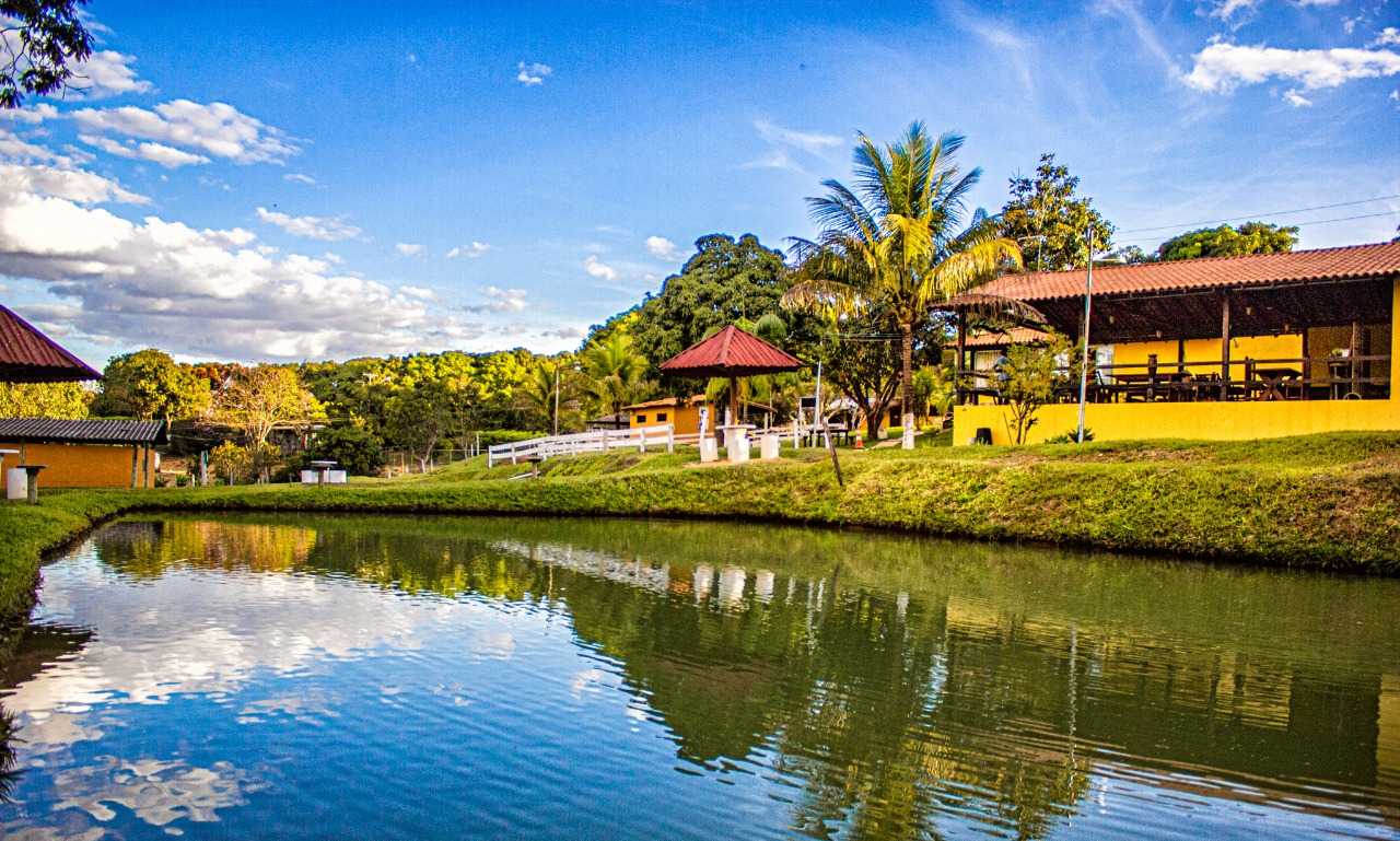 Rancho Moreira oferece pesque-pague, piscina aquecida e muito mais