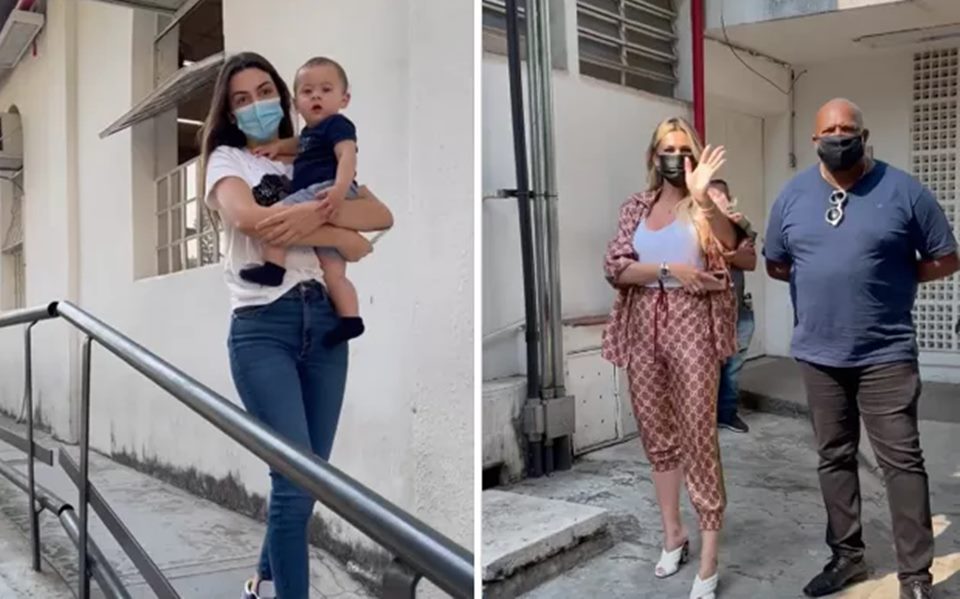 Pétala Barreiros e Lívia Andrade durante realização de exame de DNA