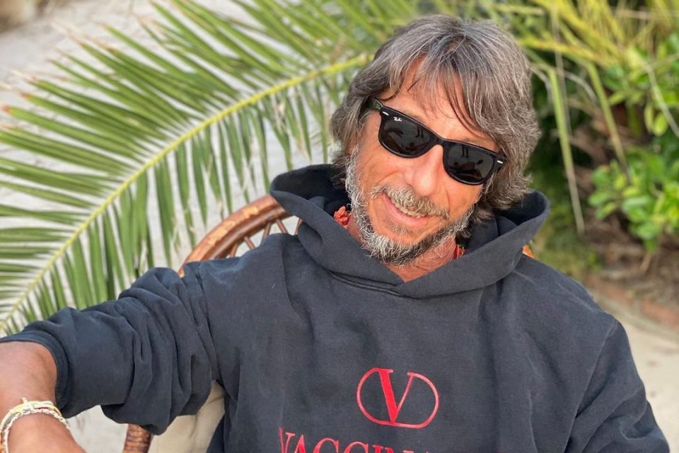 Estilista com moletom
