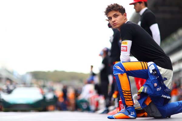 Imagem colorida de piloto Lando Norris da Fórmula 1- Metrópoles