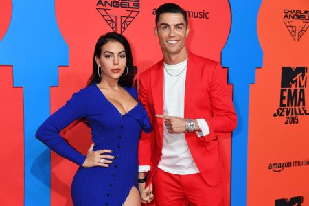 Imagem colorida de Cristiano Ronaldo e Georgina Rodriguez - Metrópoles