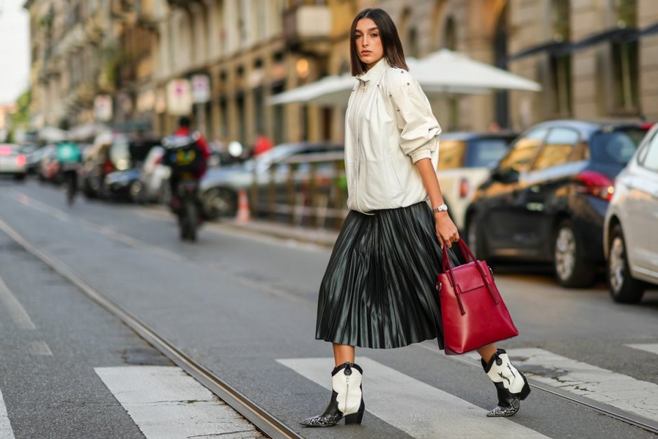 Modelo com botas western