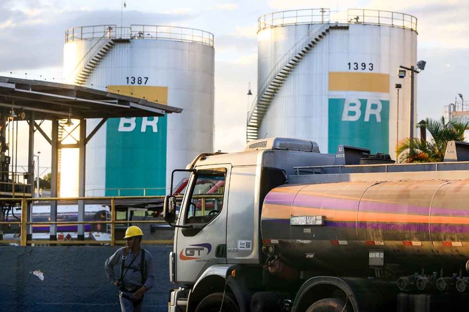 Gasolina - Crise - Petrobras