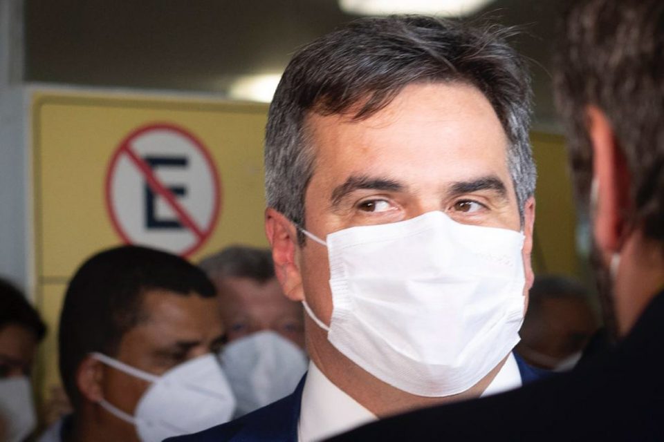 Ministro casa Civil, Ciro Nogueira na Câmara dos Deputados após reunião com presidente da Arthur Lira