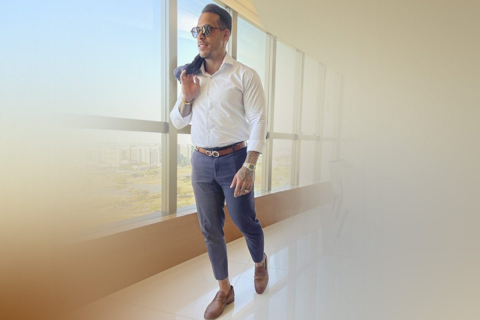 Cantor gospel com 265 mil seguidores dá calote de R$ 300 mil na Prada, Gucci e Burberry