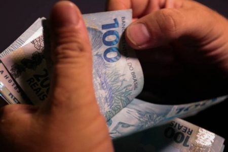 auxílio-brasil-dinheiro-real