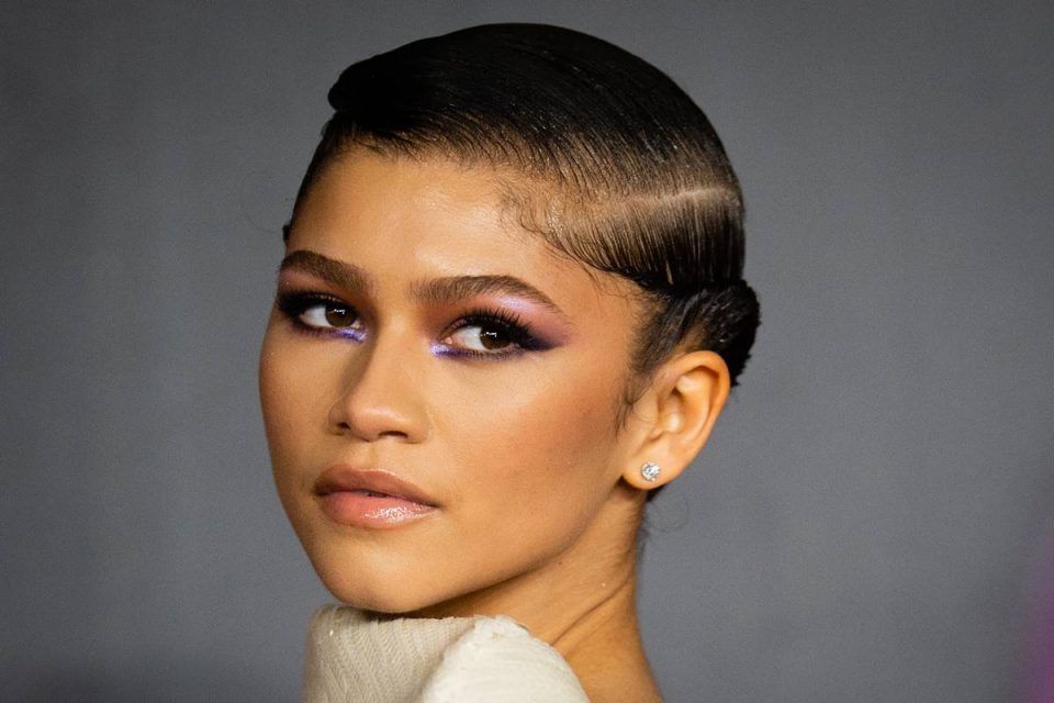 Zendaya recebe prêmio CFDA