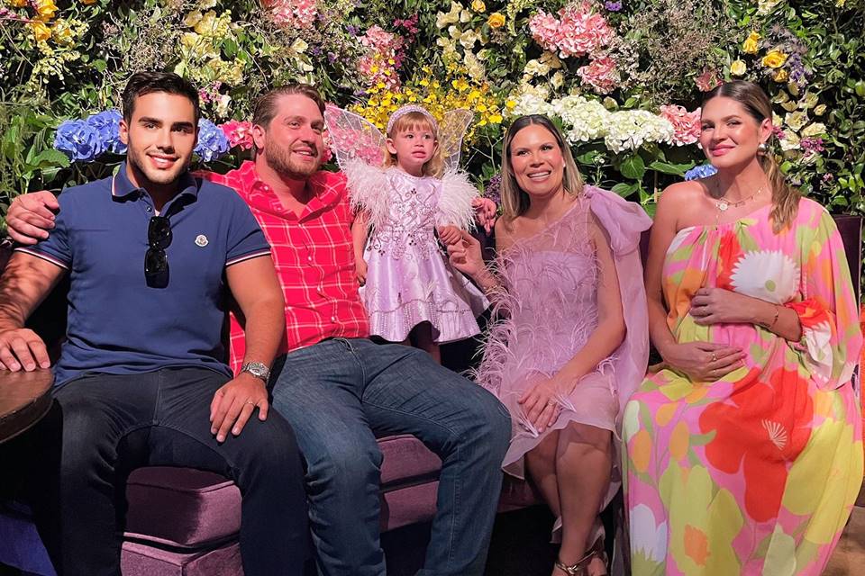Thiago Miranda, João, Sophia e Tatiana Scaff Teles com Samira Badaró