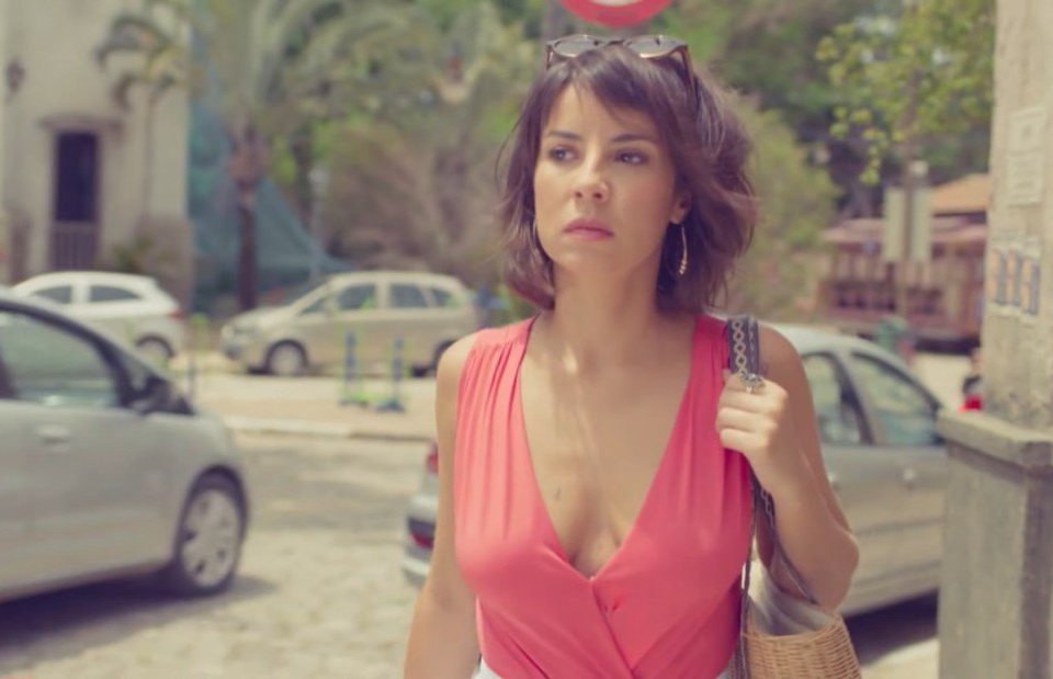 Lara (Andréia Horta) em Um Lugar ao Sol