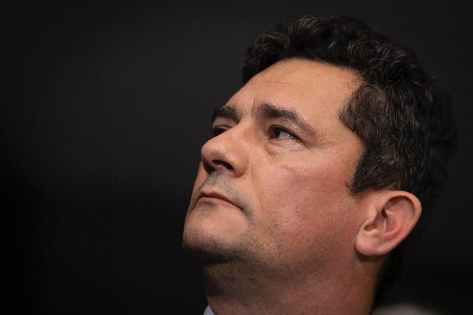 O candidato à presidência Sergio Moro concede coletiva no Senado Federal para apoiar o posicionamento do Podemos a favor dos programas de transferência de renda