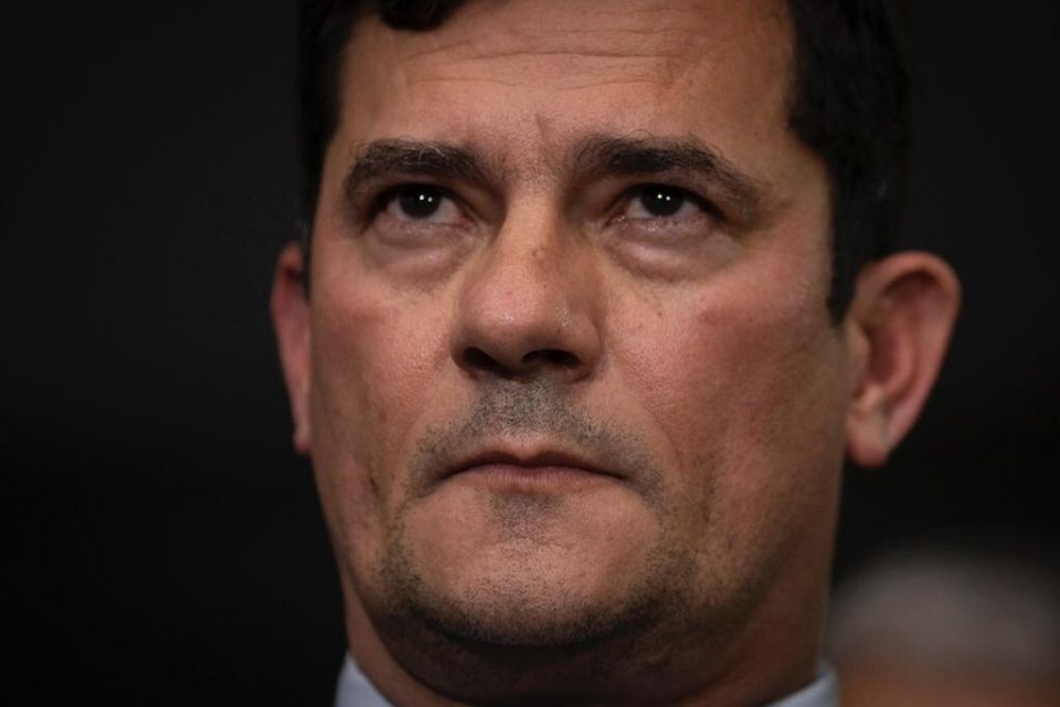 O candidato à presidência Sergio Moro concede coletiva no Senado Federal para apoiar o posicionamento do Podemos a favor dos programas de transferência de renda