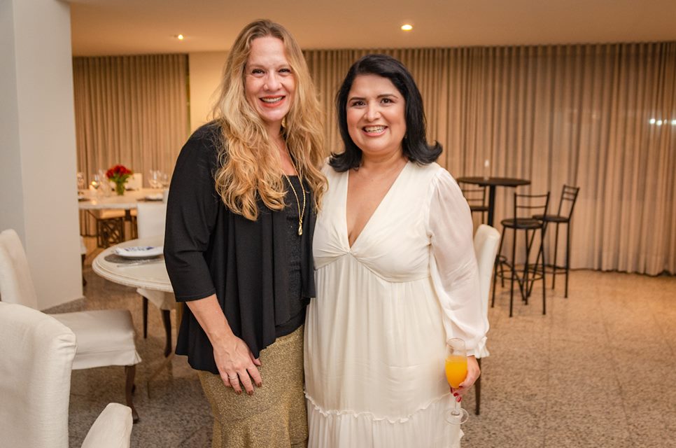 Duas mulheres juntas 