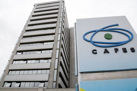 Coordenação de Aperfeiçoamento de Pessoal de Nível Superior - CAPES3