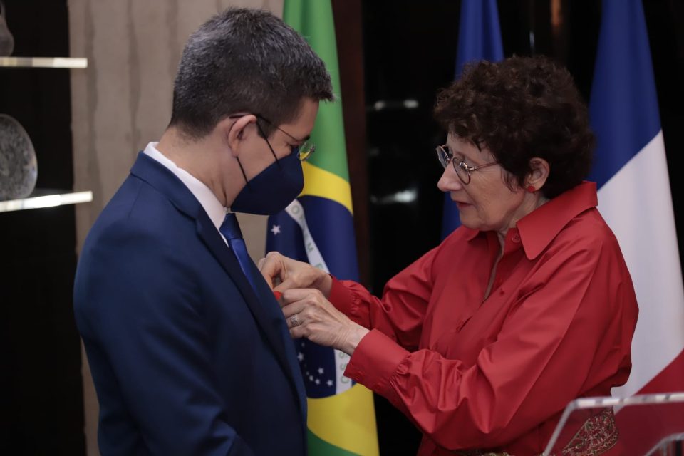 Senador Randolfe Rodrigues e Brigitte Collet, embaixadora da França