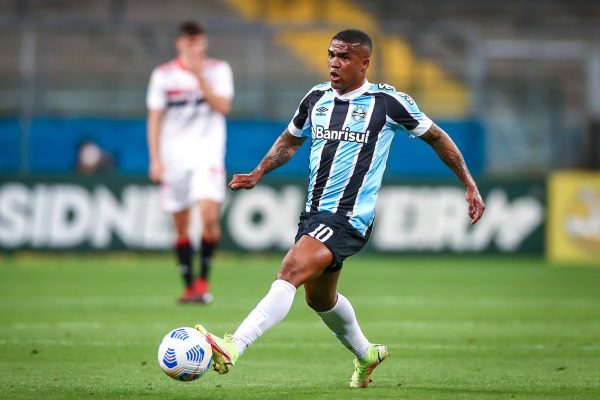 Douglas Costa