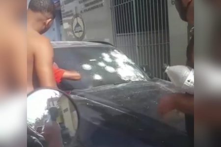 BMW blindada de Gláucio Ferreira, ex-segurança do vereador de Duque de Caxias Cláudio Thomaz