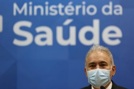 O ministro da Saúde, Marcelo Queiroga, e o ministro interino Relações Exteriores, Paulino Franco de Carvalho Neto, anunciam medida de cooperação humanitária internacional no enfrentamento à Covid-19 2
