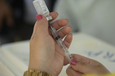 Fotografia colorida de vacinação contra gripe Influenza