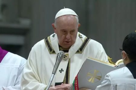 papa francisco na missa do galo de 2021