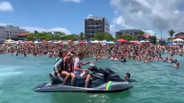 Bolsonaro dirige jet ski em SC