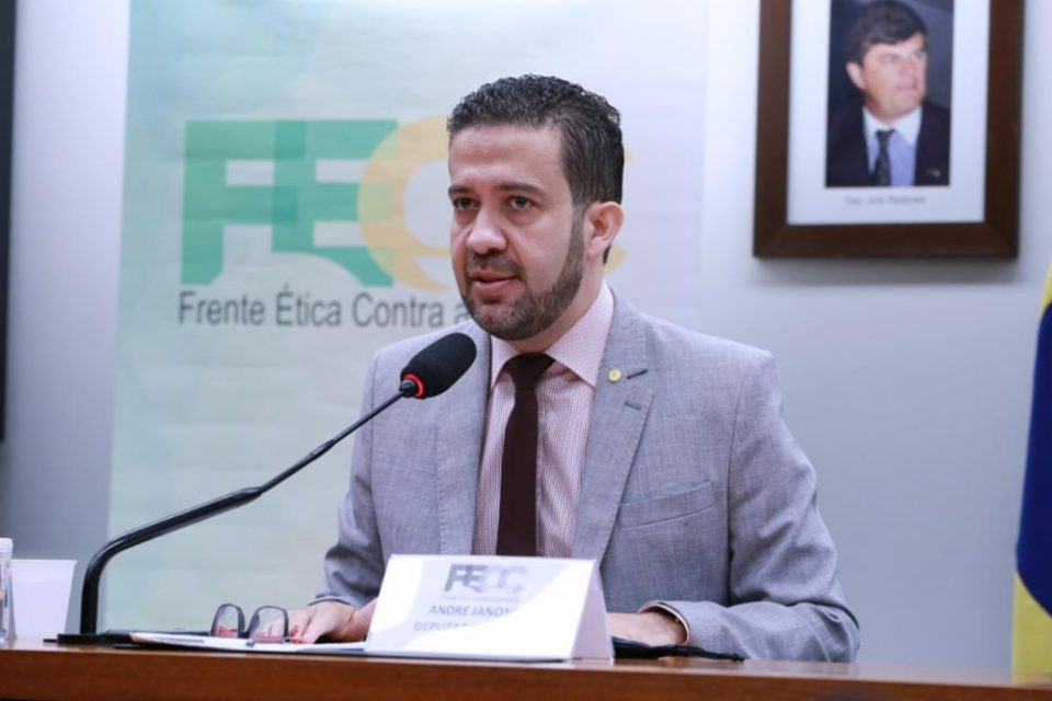 André Janones