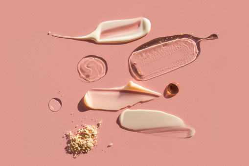 líquidos e cremes de skincare