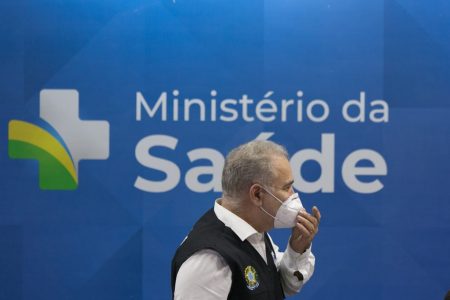 Queiroga, Damares e João Roma voltam à Bahia após temporais