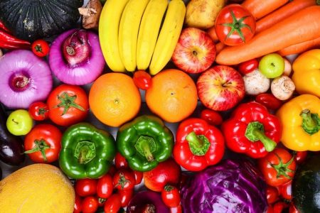 Foto colorida de frutas e verduras-Metrópoles