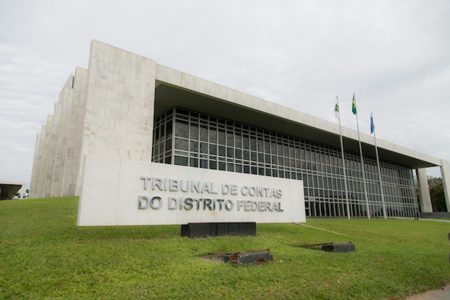 Fachada do prédio do TCDF