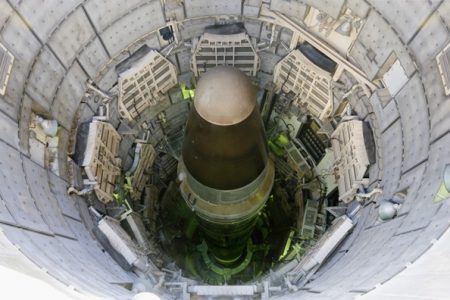 Fotografia de uma ogiva nuclear dos Estados Unidos - Metrópoles