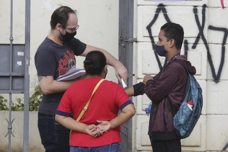 Alunos de são paulo durante aulas durante pandemia