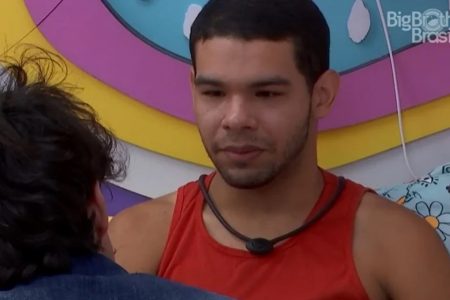 Vyni pede noite quente a Eli