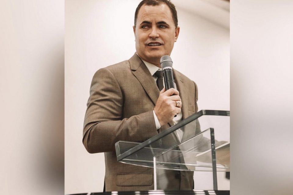 Pastor Osório José Lopes é acusado de aplicar golpes em várias pessoas em Goiás e São Paulo