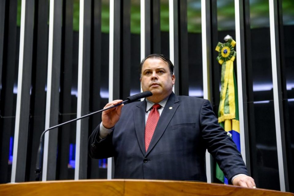 Deputado pelo Distrito Federal, Júlio César fala em plenário da Câmara dos Deputados. Ele foi um dos que criticou o filme de Danilo Gentili - Metrópoles