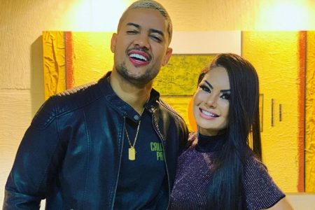 Clevinho Santos e Paulinha Abelha