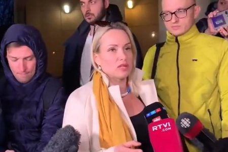 jornalista russa que fez protesto antiguerra