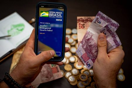 auxílio emergencial