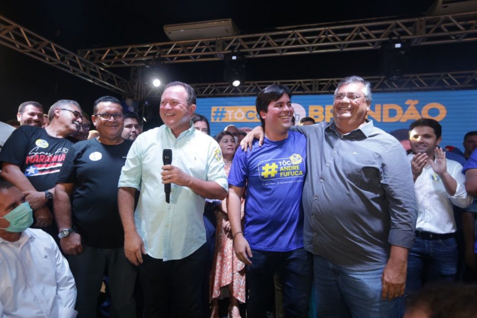 Foto colorida mostra Carlos Brandão, André Fufuca e Flávio Dino - Metrópoles