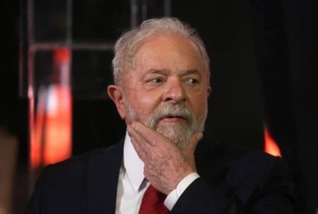 Luiz Inácio Lula da Silva, 35º presidente do Brasil. Ele tem cabelos brancos e barba branca - Metrópoles