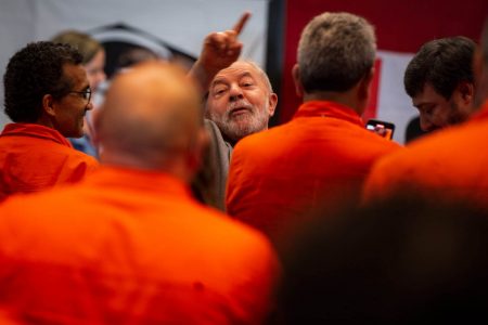 Lula em debate sobre petróleo e combustíveis em evento no Rio de Janeiro, 29/03/2022