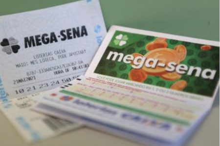 Cartela de joga da Mega-Sena- Metrópoles