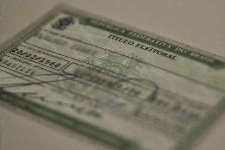 Imagem de um título de eleitor – Metrópoles