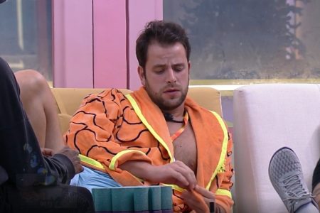 Líder, Gustavo planeja "Paredão ideial" para eliminar sister
