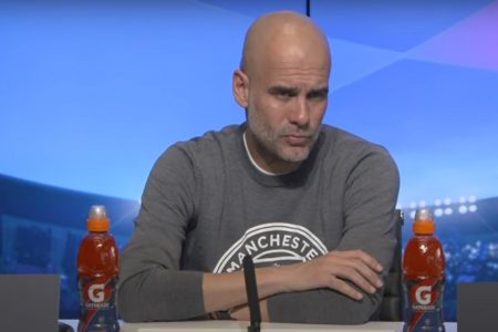 Pep Guardiola, técnico do Manchester City, durante entrevista coletiva