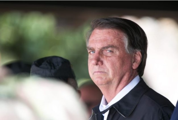 Jair Bolsonaro, presidente do Brasil. Ele tem cabelos curtos, grisalhos e tem a pele clara -metrópoles