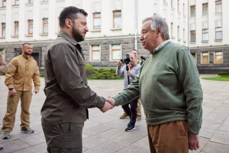 volodymir zelensky e antonio guterres em kiev