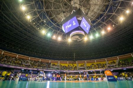 Final da Superliga Feminina entre Praia e Minas: Aquecimento das equipes - Metrópoles