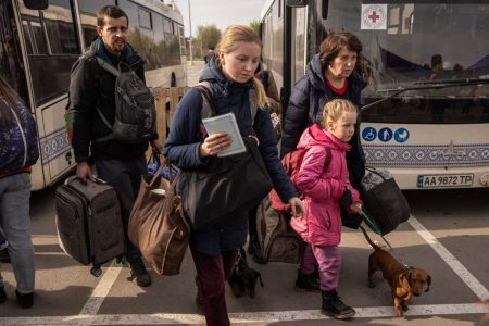 refugiados da fábrica de Azovstal em Mariupol