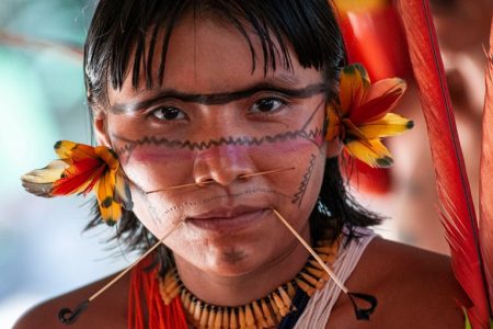 foto colorida de indígena Yanomami - Metrópoles