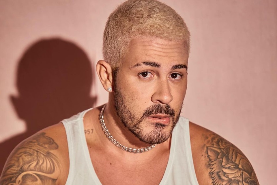 Foto colorida Carlinhos Maia usando regata - Metrópoles